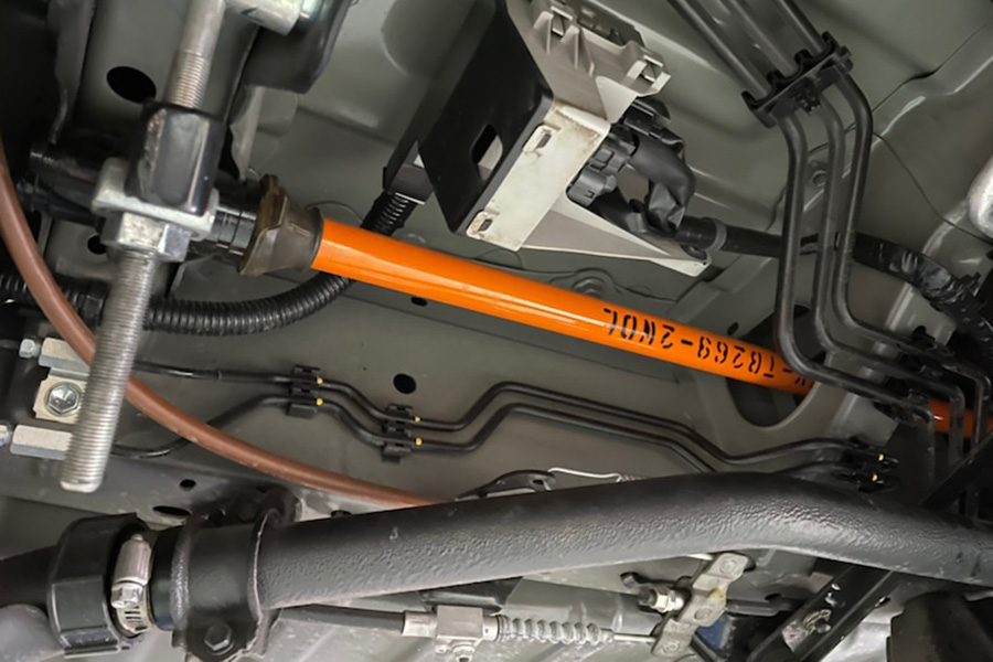 UI vehicle ユーアイビークル ハイエース 200系 強化トーションバー