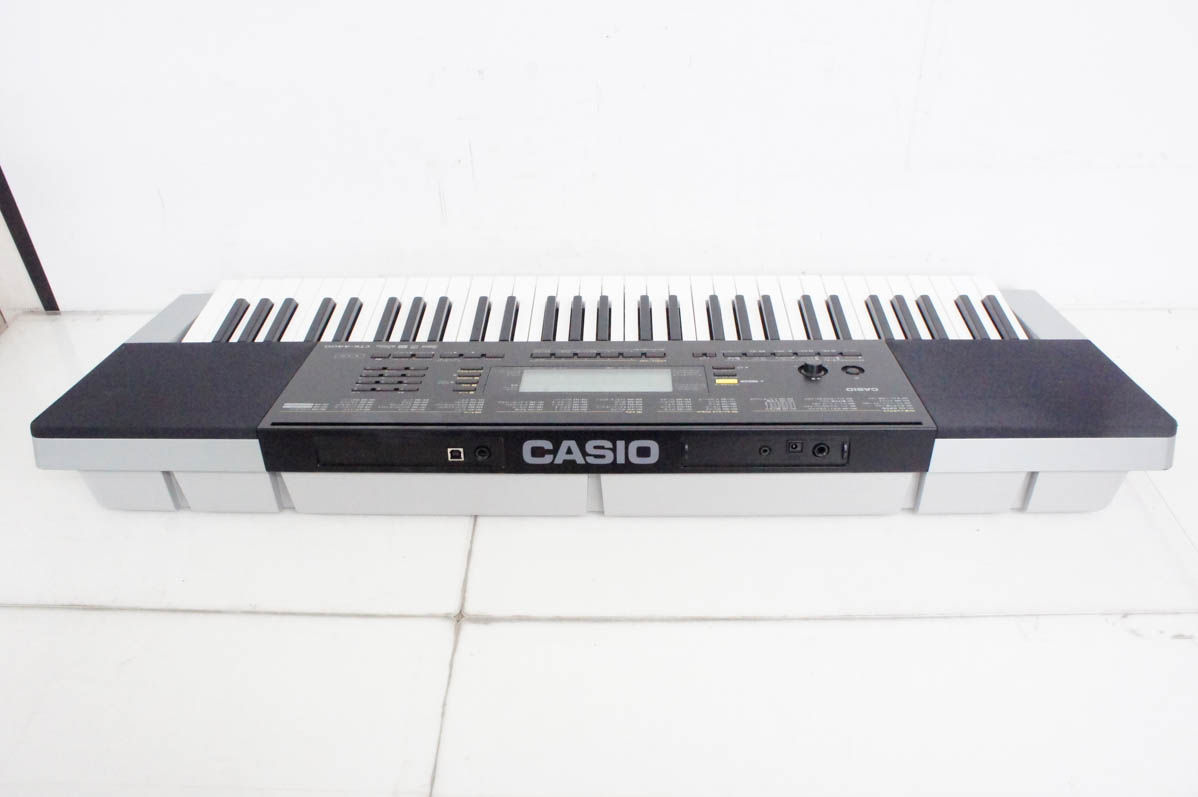 中古 CASIOカシオ ベーシックキーボード 電子キーボード 61鍵 CTK-4400
