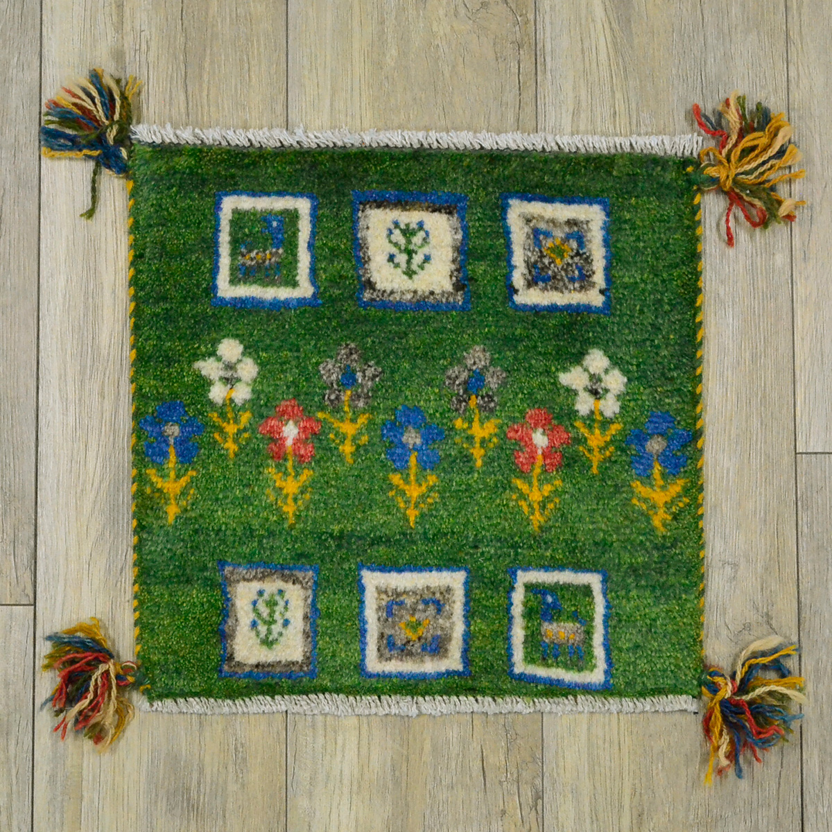 ペルシャ絨毯 ギャッベ 座布団 手織り イラン(65) ペルシャ絨毯