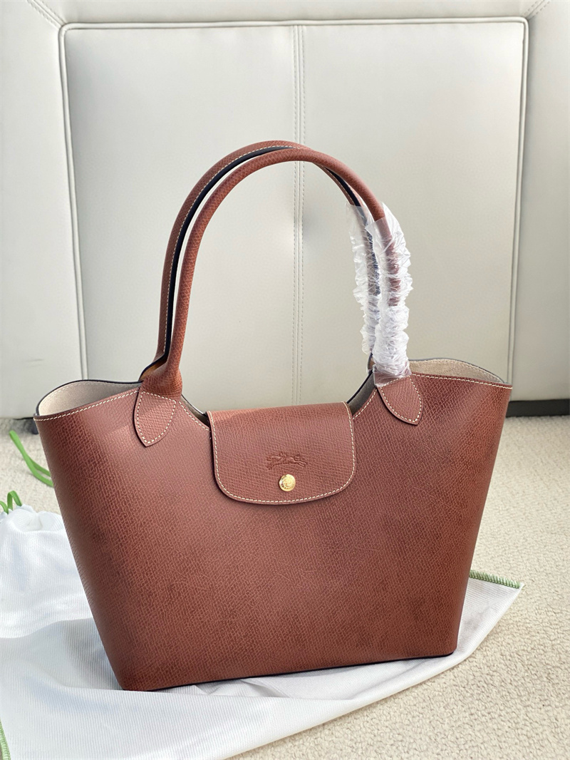 LONGCHAMP（ロンシャン） 10346 HYZ L サイズ Paris Epure Leather