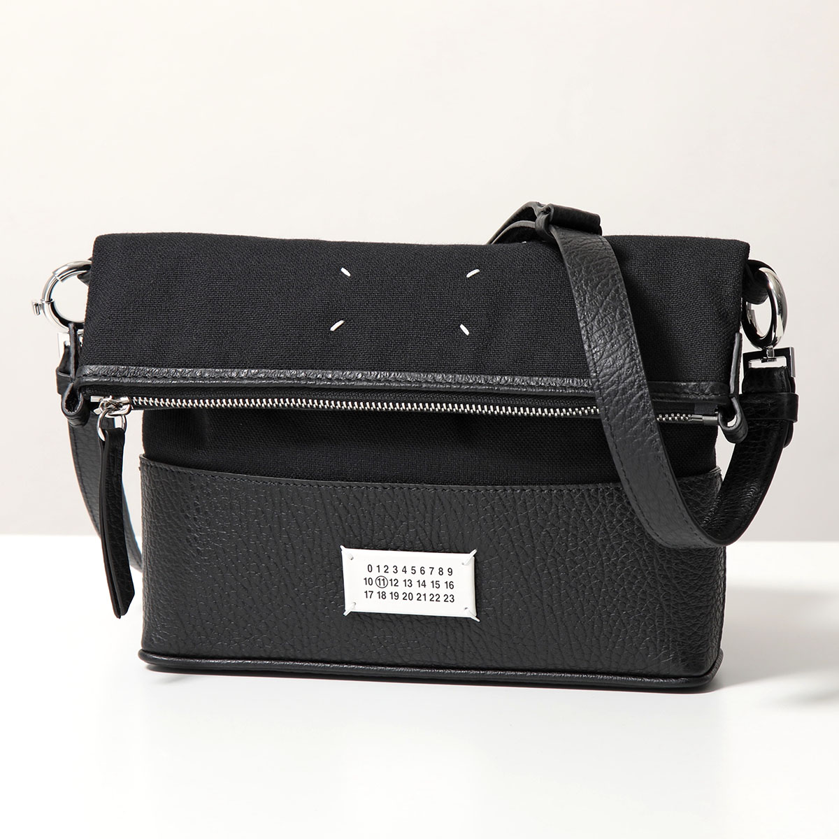 Maison Margiela（メゾンマルジェラ） ショルダーバッグ 5AC SB1WG0042