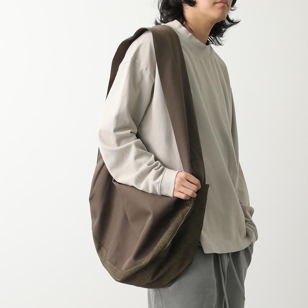 Omar Afridi（オマール アフリディ） ZIPPED LIDIA BAG ショルダー