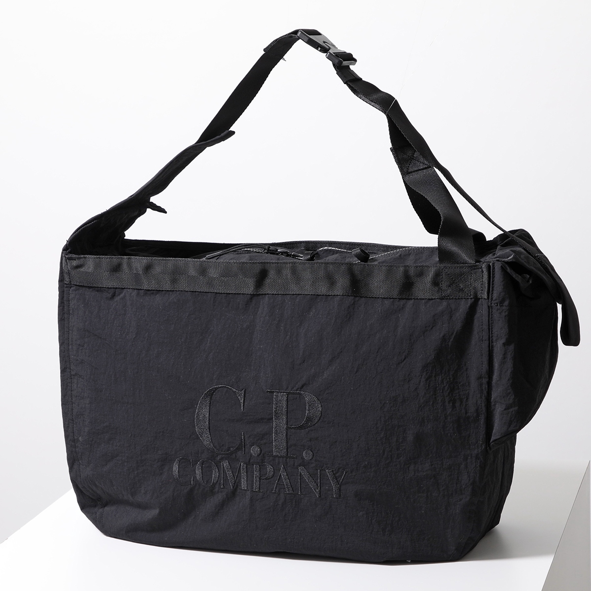 C.P. COMPANY（シーピーカンパニー） ショルダーバッグ PLAIN PAPER