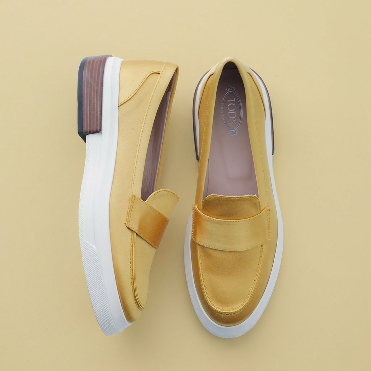 TOD'S（トッズ） TODS ローファー XXW92B0Y41YRS0 レディース サテン