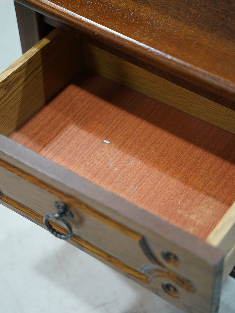 ヴィンテージ オークウッド サイドテーブル SHARK ATTACK