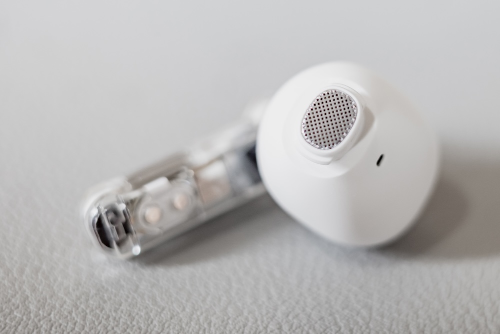 Nothing Ear (a) レビュー｜白スケルトン健在、自然で聴きやすいのに