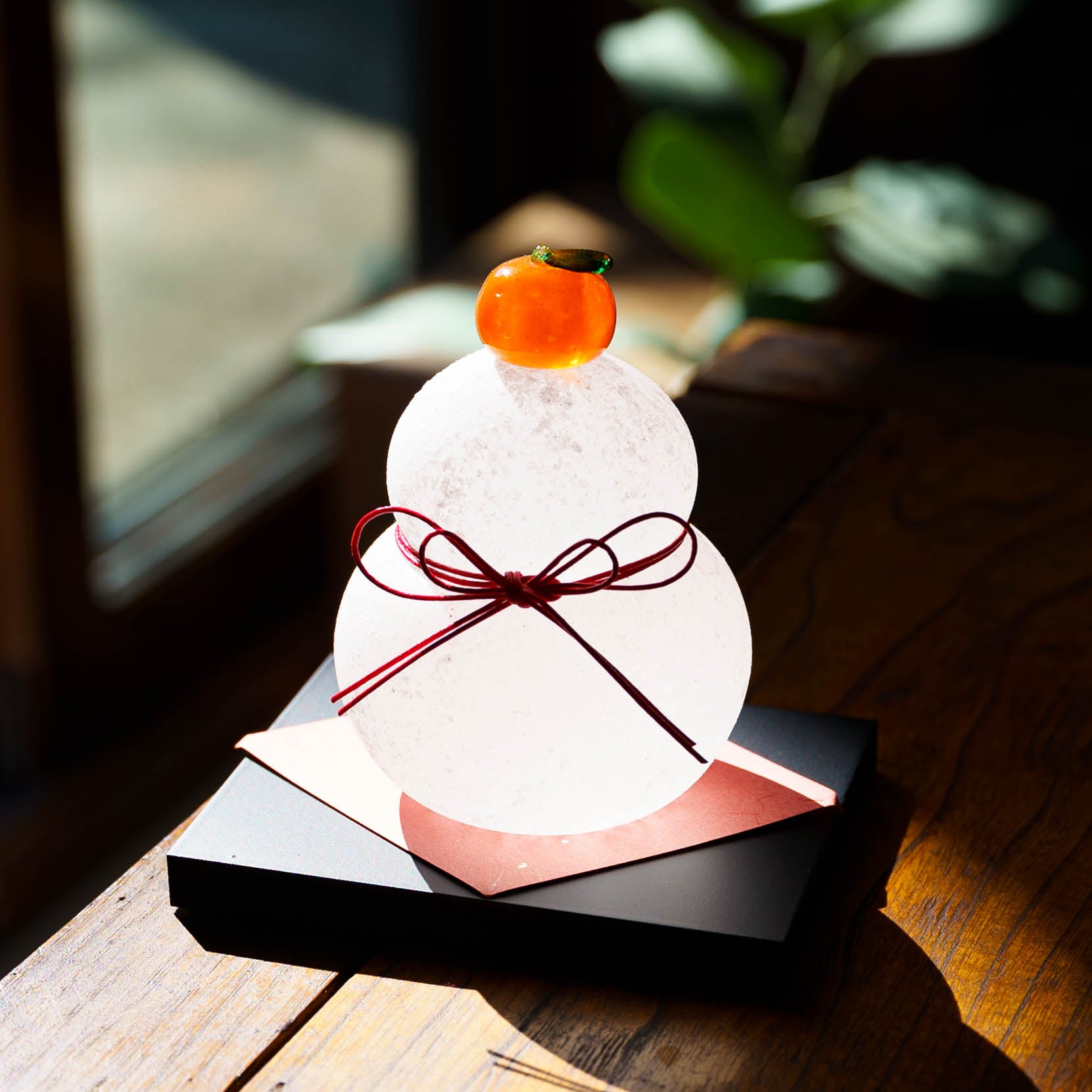 極楽寺がらす工房 ガラス鏡餅 中 黒台付き｜作家もののうつわ通販 四季