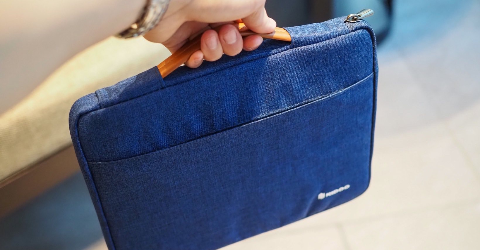 12D5BFE7-1216-4B44-9601-