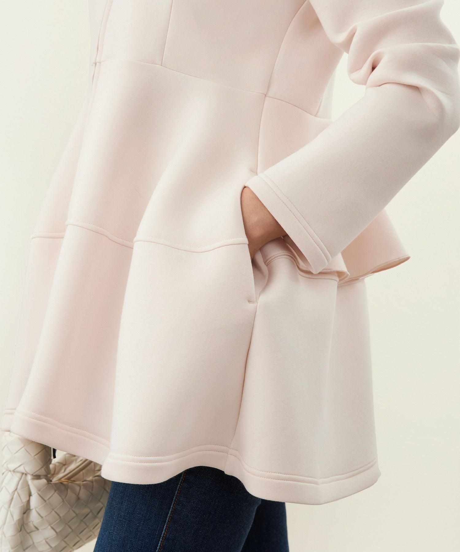 ダンボールニット 2段フリル ペプラム ノーカラージャケット Liala×PG