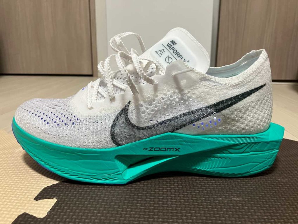 ナイキ ヴェイパーフライ 3 レビュー 】推進性・履き心地ともに最高