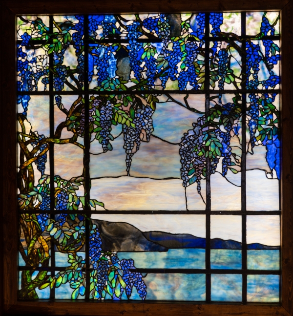 ルイス・C・ティファニーのステンドグラスから: 春秋堂日録