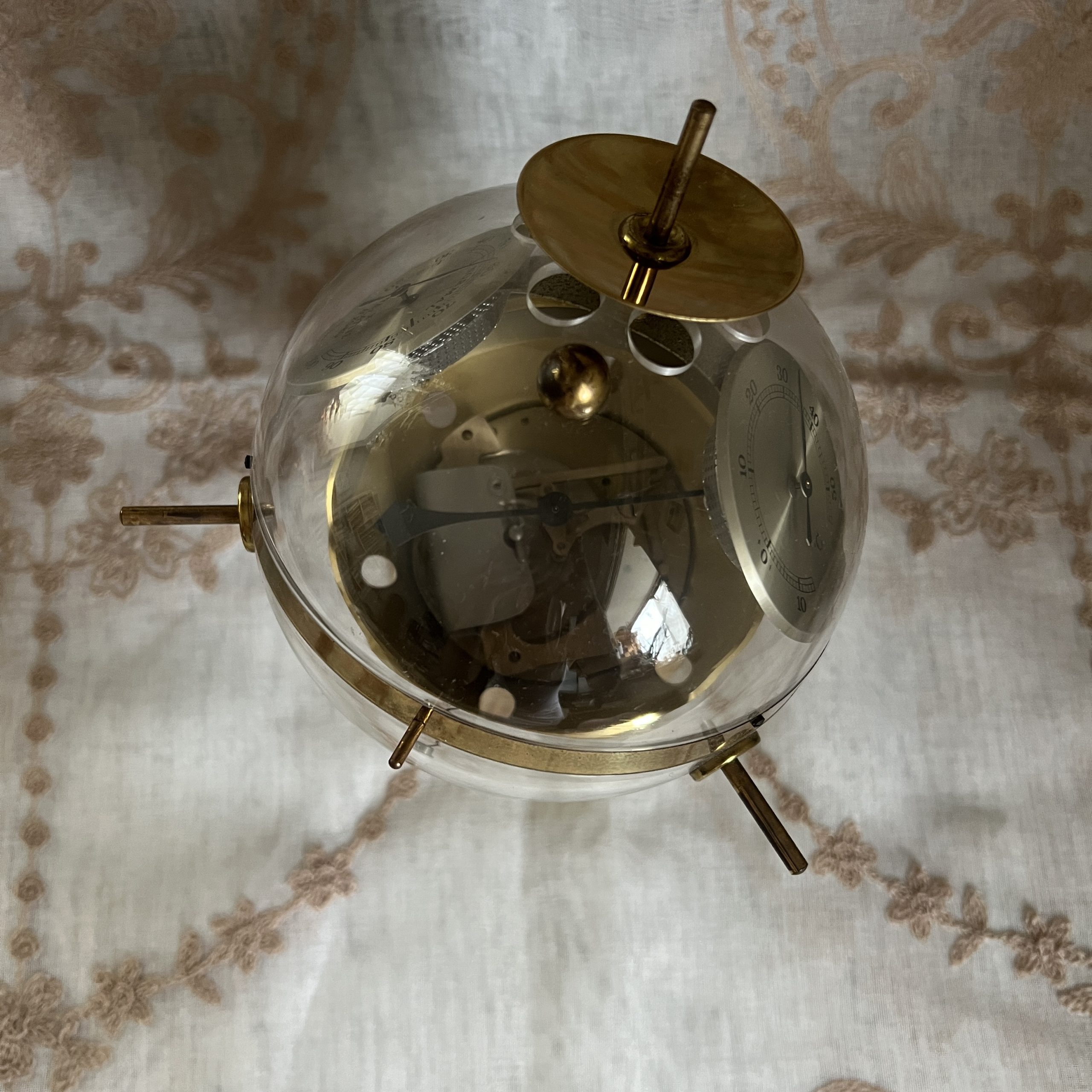 スプートニク・ウェザーステーション | 博物と古物の奇妙な雑貨店