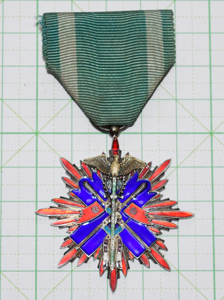 功五級金鵄勲章