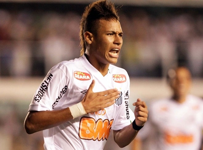 ネイマールが決めた9年前の“美しきゴラッソ”に再脚光！ ファンからは