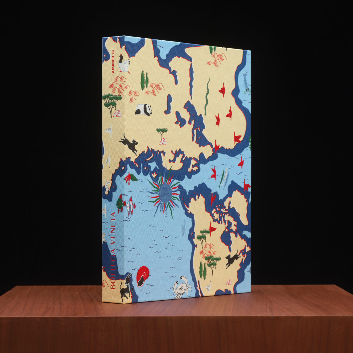 ボッテガ・ヴェネタが2024年サマーコレクションをフィーチャーした