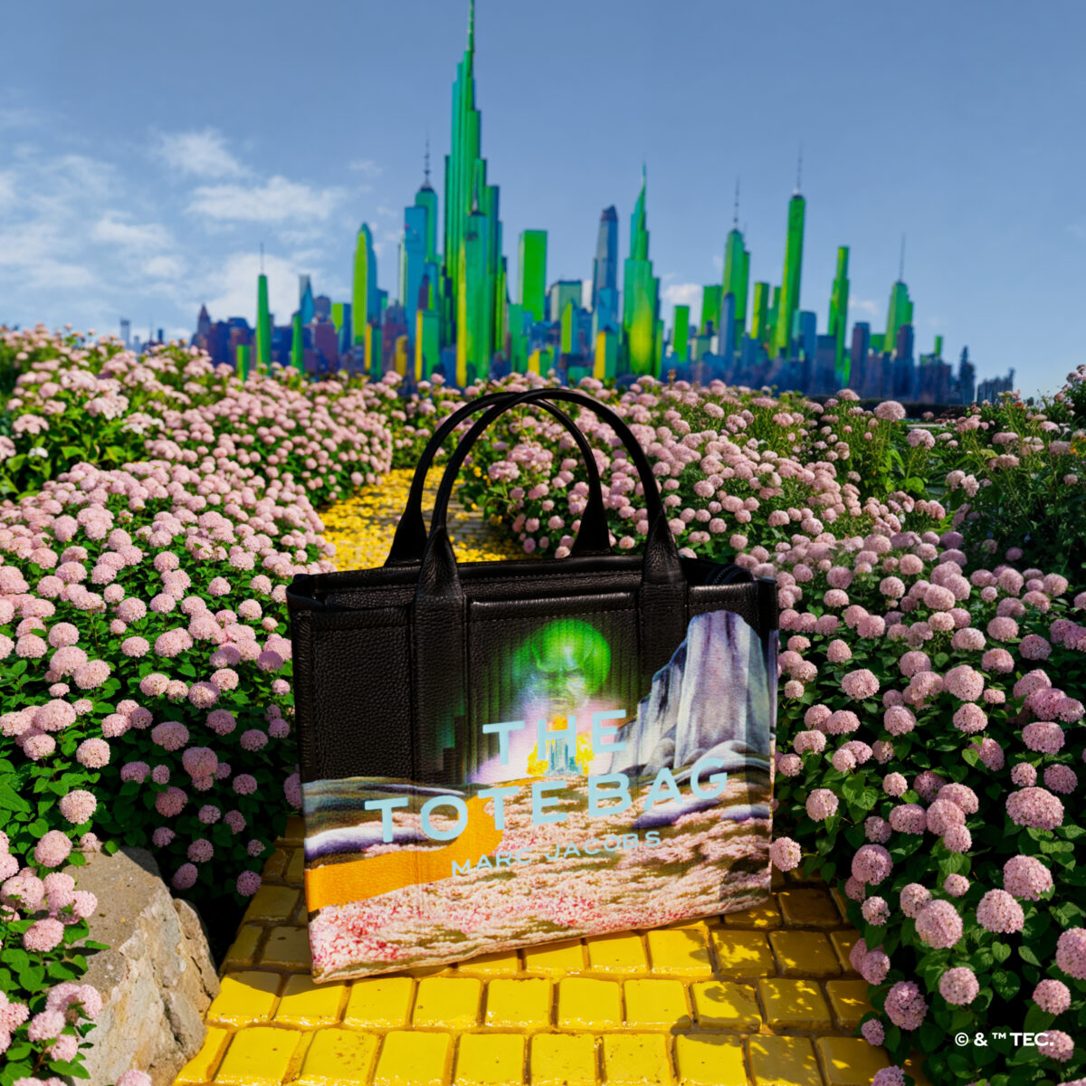 MARC JACOBSと『オズの魔法使』のコラボレーションアイテムが発売中