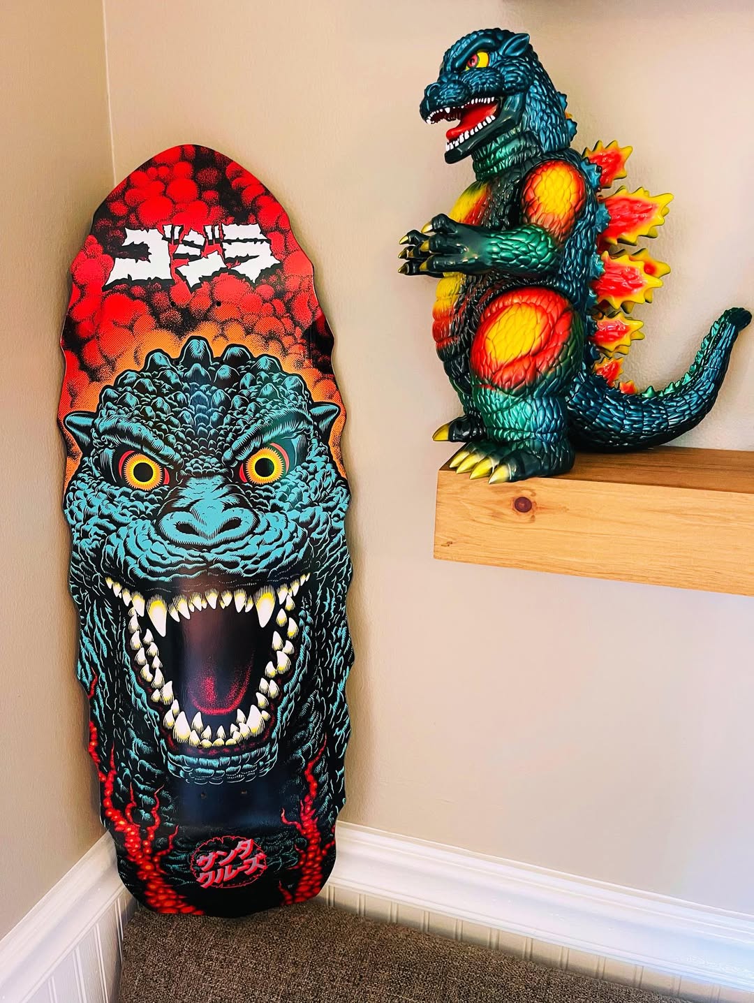 M1号がすでにイベントで先行発売した「デラックス ヘドラハワイピンク