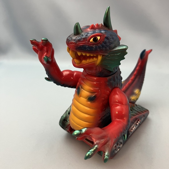 まんだらけ製「海獣戦車アギラス 赤成型2022大まん祭限定」が「大まん