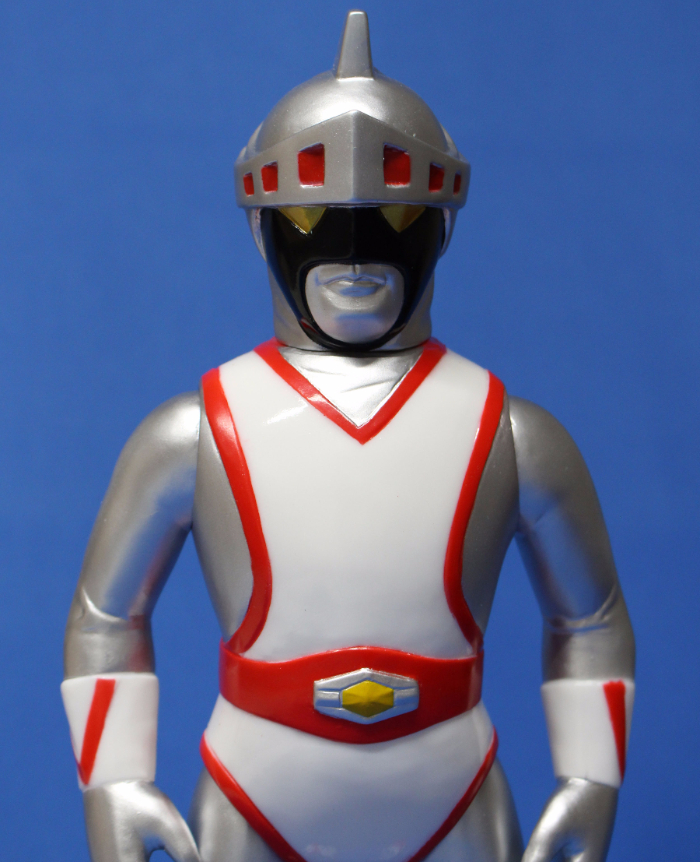 あべ氏が原型師デビュー15周年に原点回帰！新造形「シルバー仮面