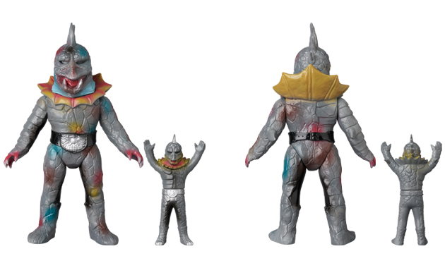 東映ラインの今月の新作は「毒トカゲ男 (再生怪人Ver.)」「カメラ