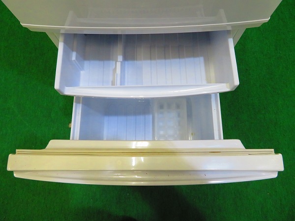 SHARP 2015年製 137L 冷凍冷蔵庫 SJ-D14A-W 側面傷あり