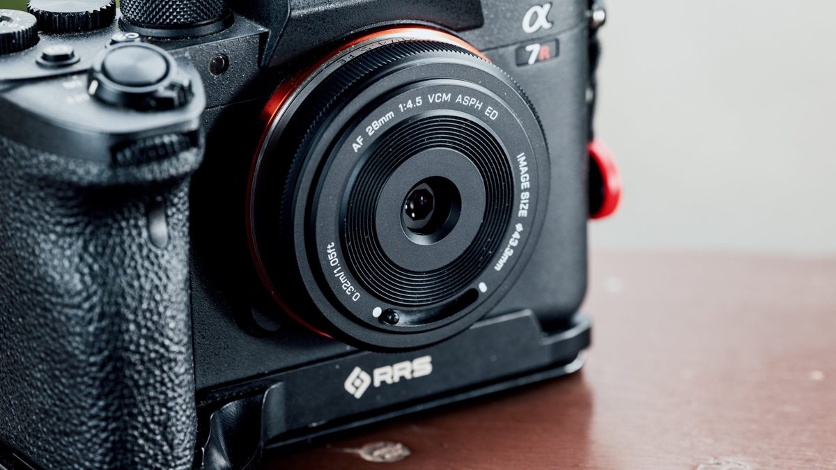 Viltrox AF 28mm F4.5 FE - Review 2024 - PCMag Middle East