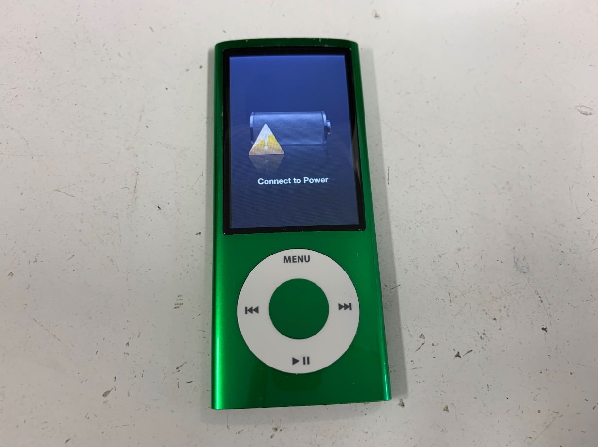 iPod nano 第5世代電池交換が安い】ケーブルを抜くとLow Batteryマーク