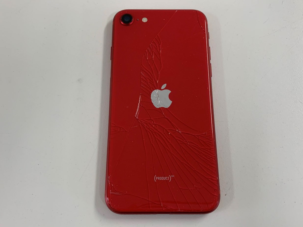 iPhoneSE(第2世代)の背面ガラス修理が安い！割れてもフレームごと交換