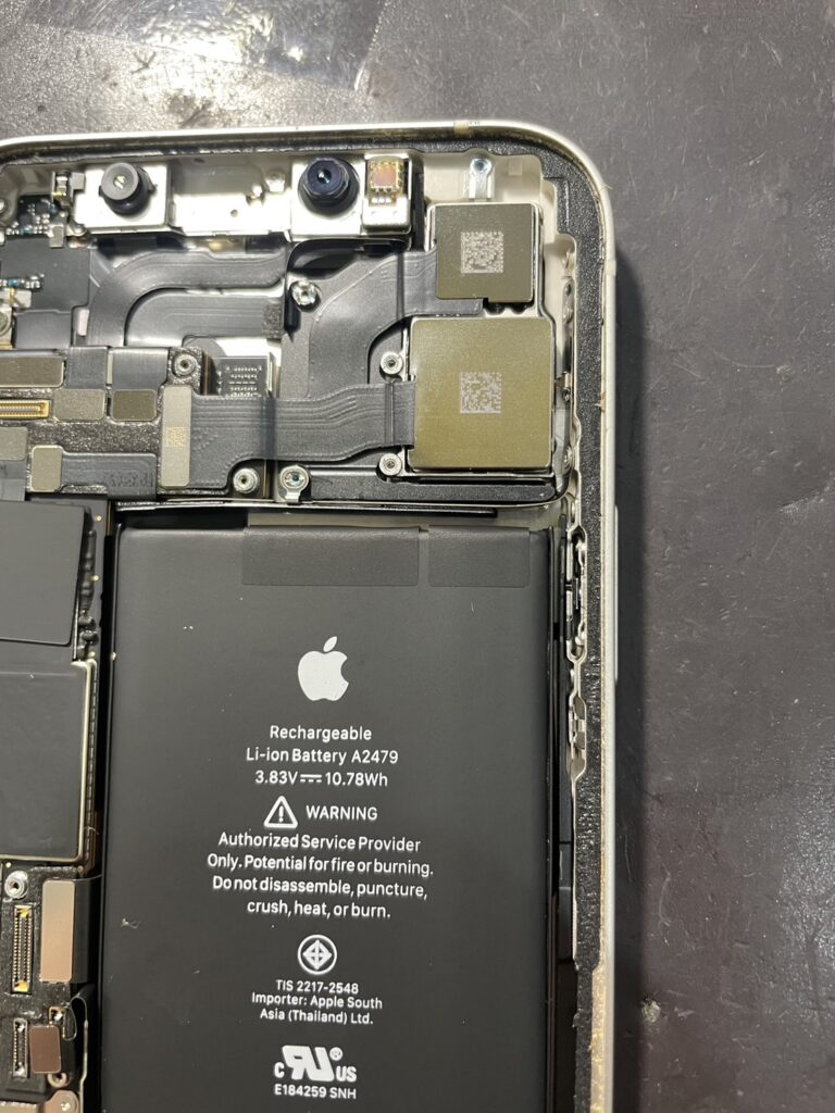 iPhoneのカメラの撮影画面が真っ暗で写真がとれません(´;ω;｀)カメラ