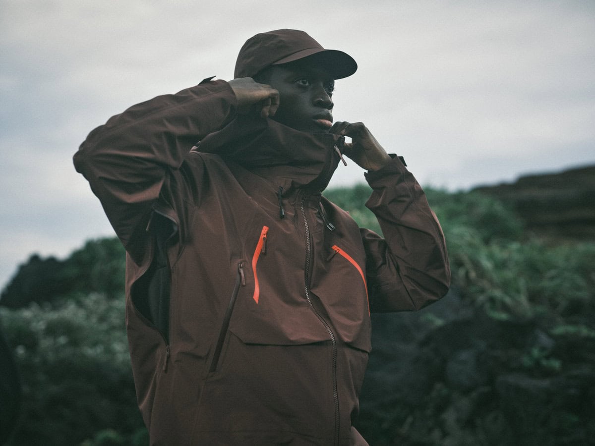デサントの“最軽量”防水ジャケットでゲリラ豪雨にも勝つ」快適さを極限