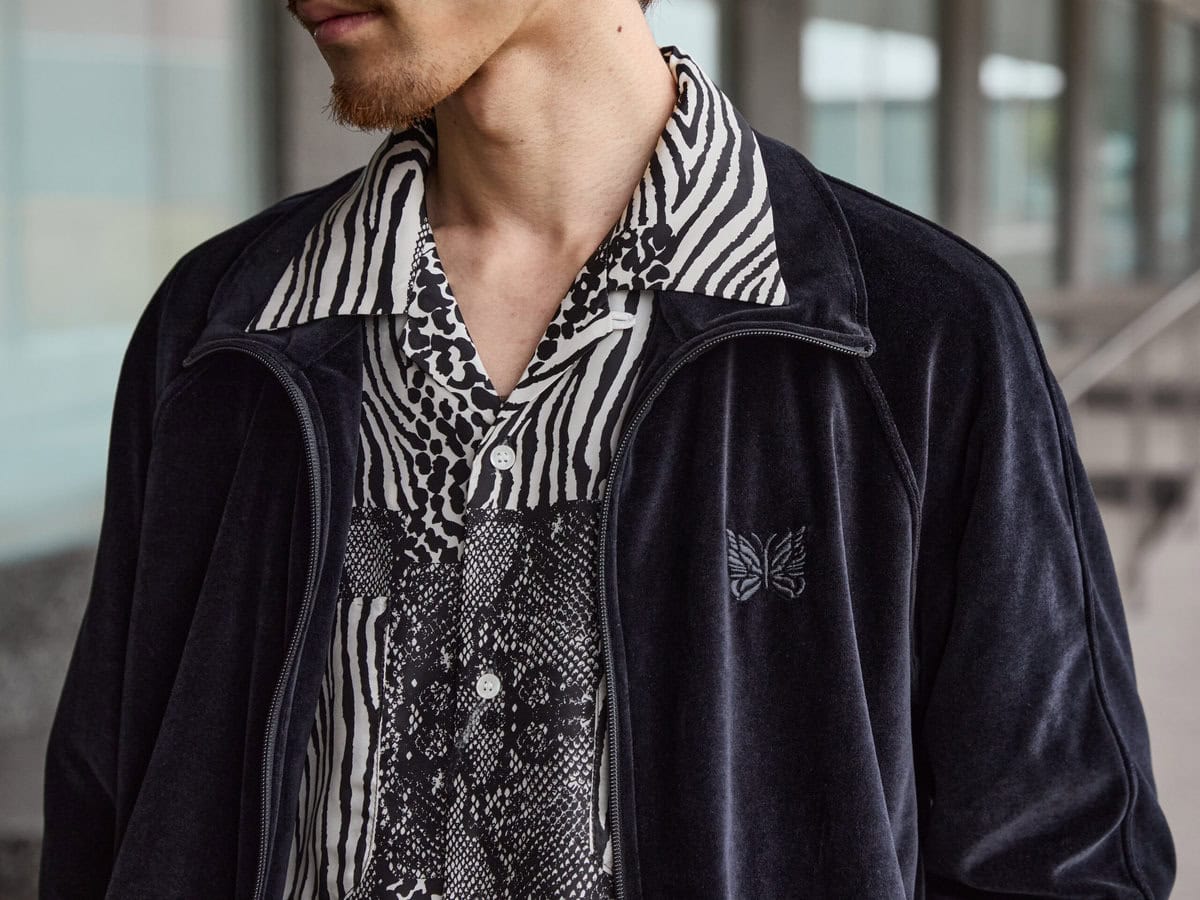 誰ともかぶらないセットアップ！ニードルズ×ARKnets別注の光沢ベロア