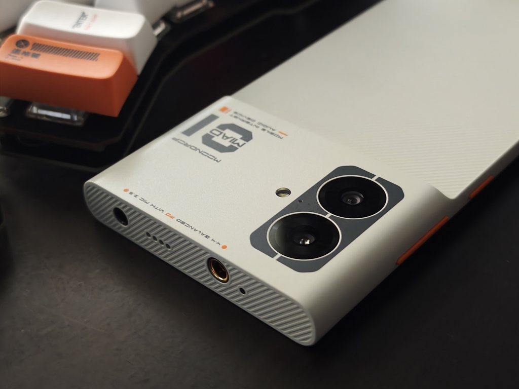 MIAD01 レビュー。賢い手抜きとこだわり、高音質4.4mmバランス接続に