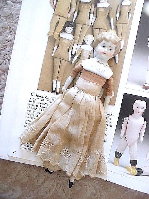 HELEN という名のチャイナヘッドドール ブロンドヘア 19，5cm