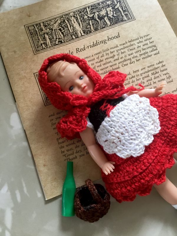 赤ずきんちゃん ニット姿 ヴィンテージドール ドイツ Lissi 限定版