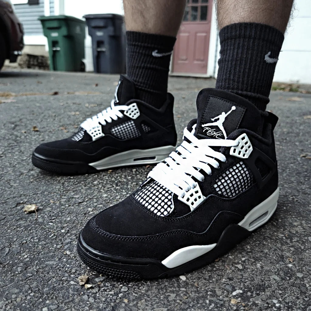 Air Jordan 4 Retro - Unisex - White Thunder – Sneaxx