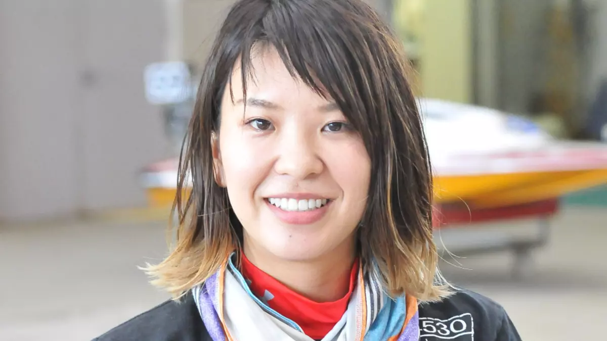 前田紗希＊競艇＊直筆サイン入りパーカー 前田紗希＊競艇＊直筆サイン