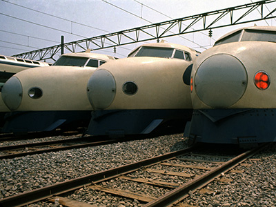 戦後70年：ビジュアル年表 新幹線と交通 - 毎日新聞