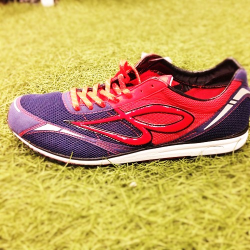 本店）（2ndステージ）ビモロ ランニングベロフェザー 限定色入荷