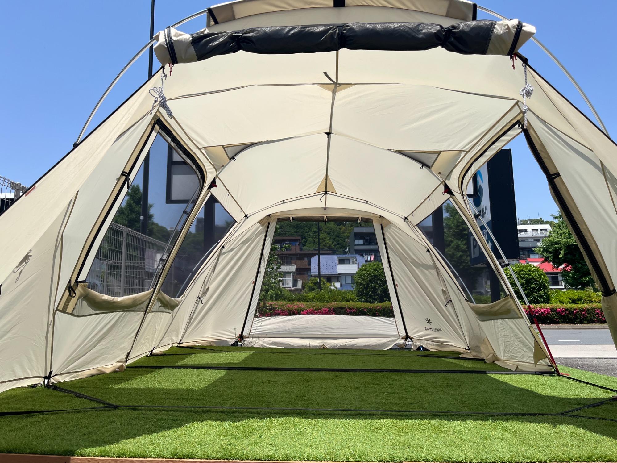 あの定番モデルをリサイズ！スノーピークのランドロックMアイボリー