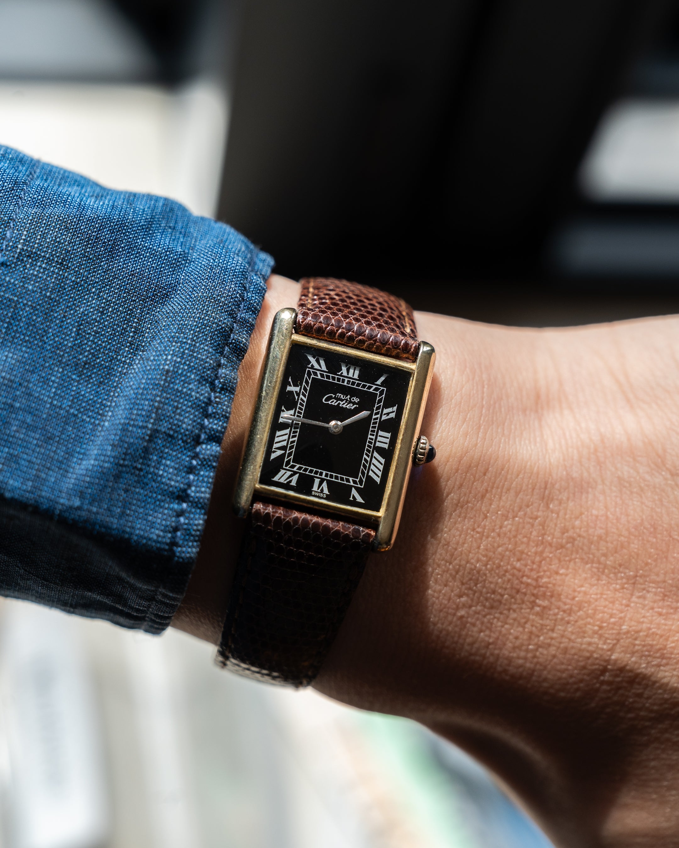 Must de Cartier Tank Black Dial LM (large) size, manual wind