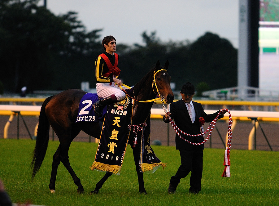 ブエナビスタ☆天皇賞（秋）V！: スペ＆スペコ追っかけ？日記