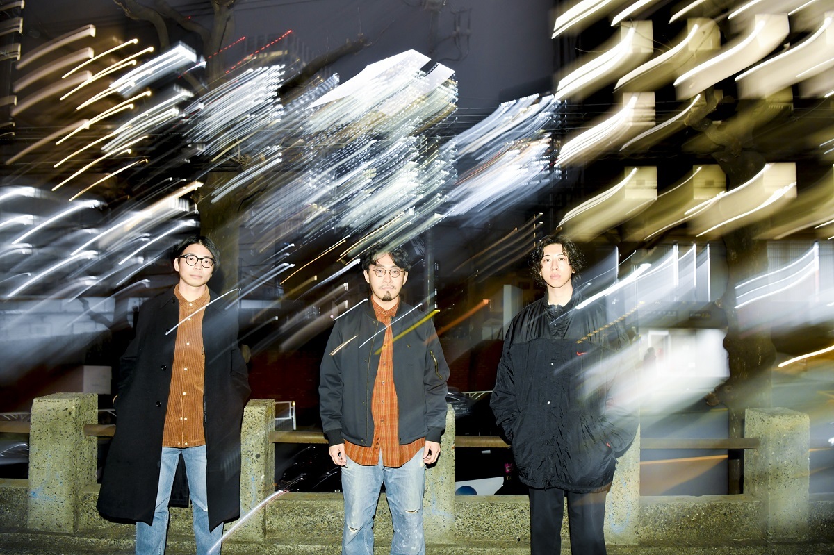 ズーカラデル ミニアルバム『ACTA』で積み重ねたもの、豊かな物語が刻