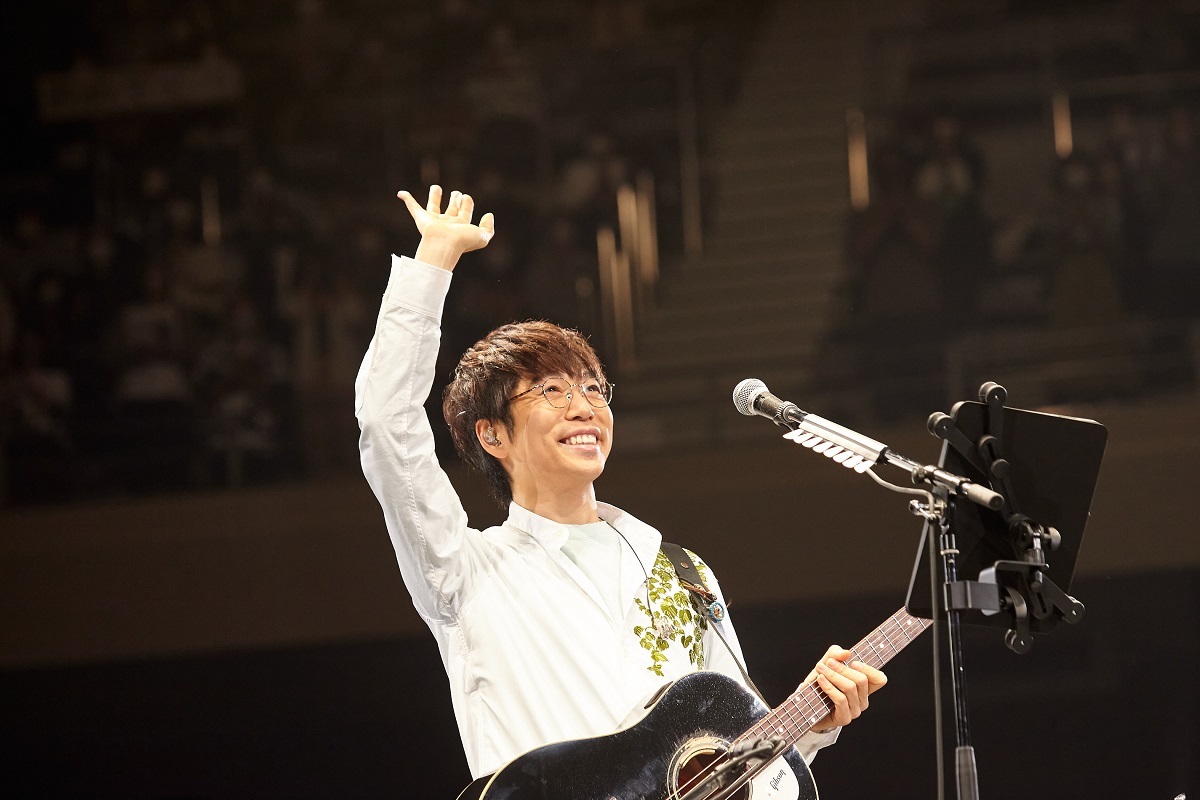 高橋優の弾き語り武道館ライブ2Days 人を信じる力と笑顔の普遍性に