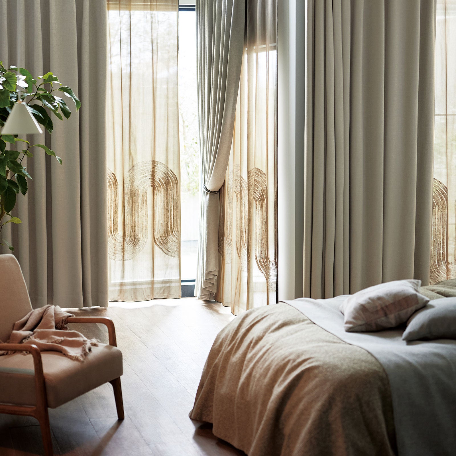 D-8235 Sun shadow（遮光1級）｜株式会社スミノエ インテリア