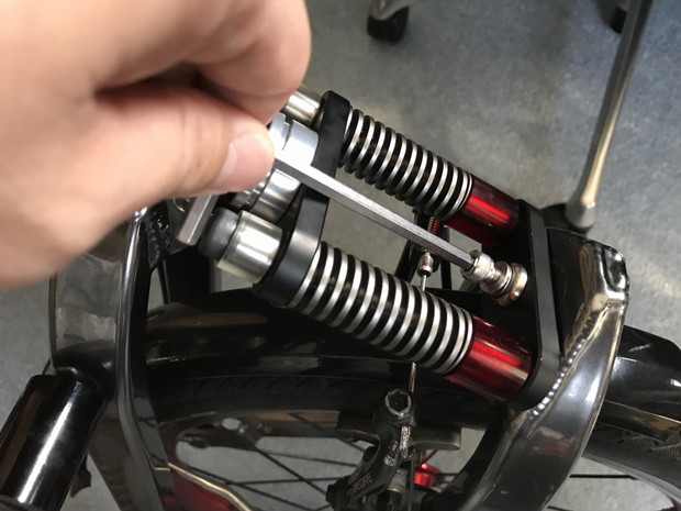 BD-1のFサス交換 – 砂井さんのオモチャ箱