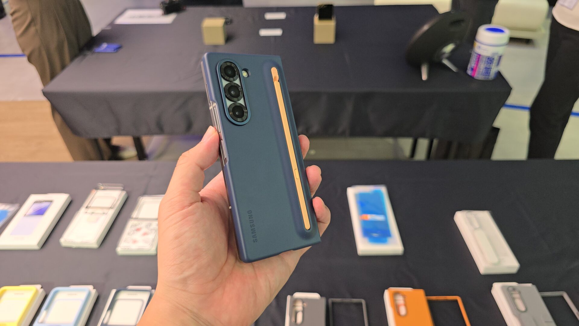 Galaxy Z Fold6・Galaxy Z Flip6のケース・フィルムも買っておこう