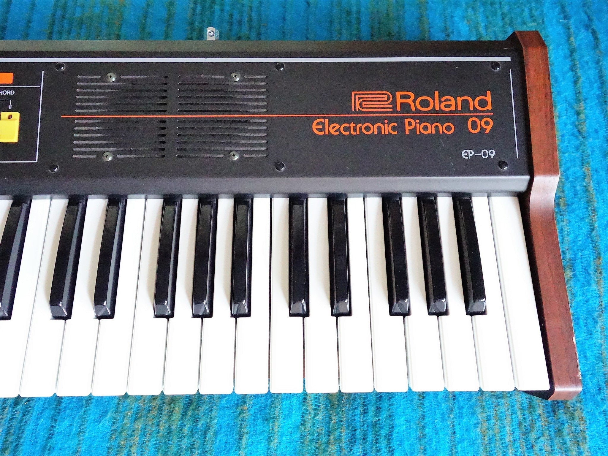 Roland EP-09 Electronic Piano - Early 80's Analog Synthesizer