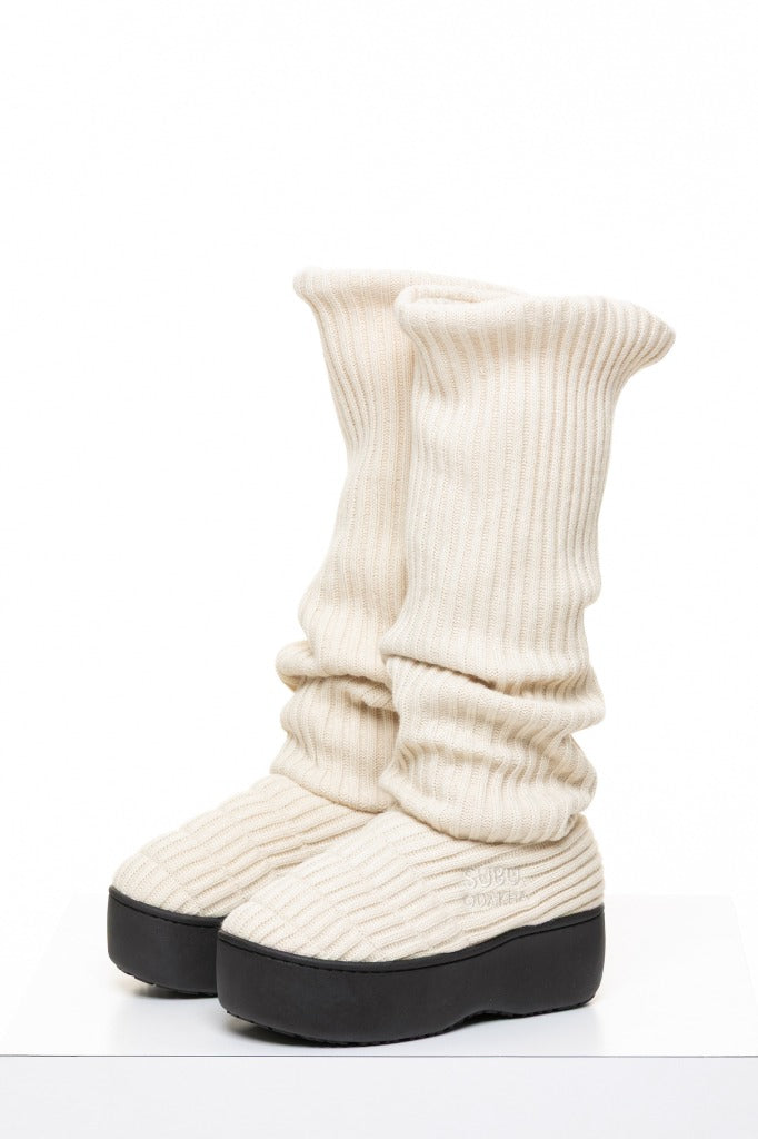SUBU x ODAKHA loose socks boots WHITE – SUBU ONLINE STORE