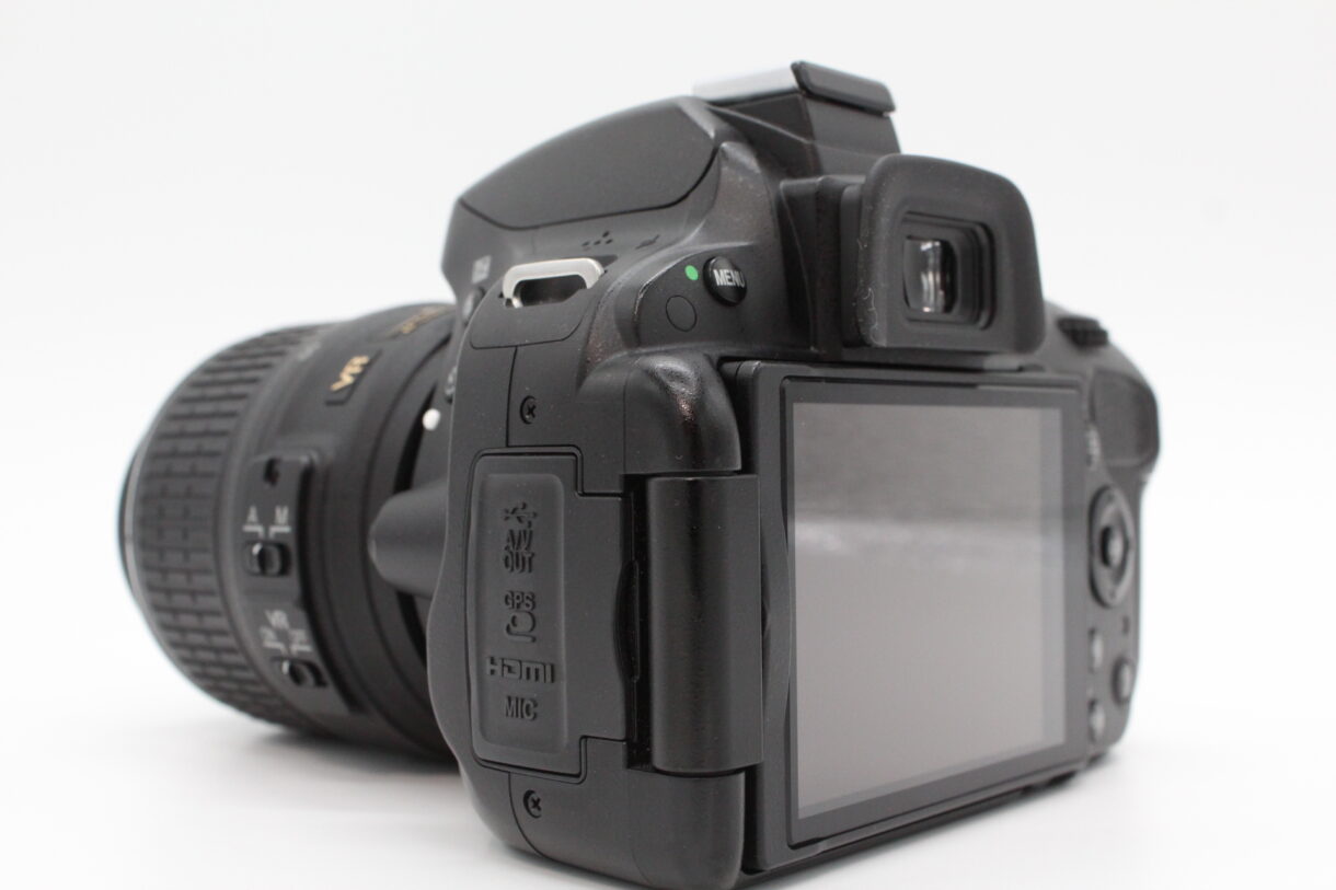 美品】NIKON ニコン デジタル一眼レフカメラ D5100 18-55VR レンズ