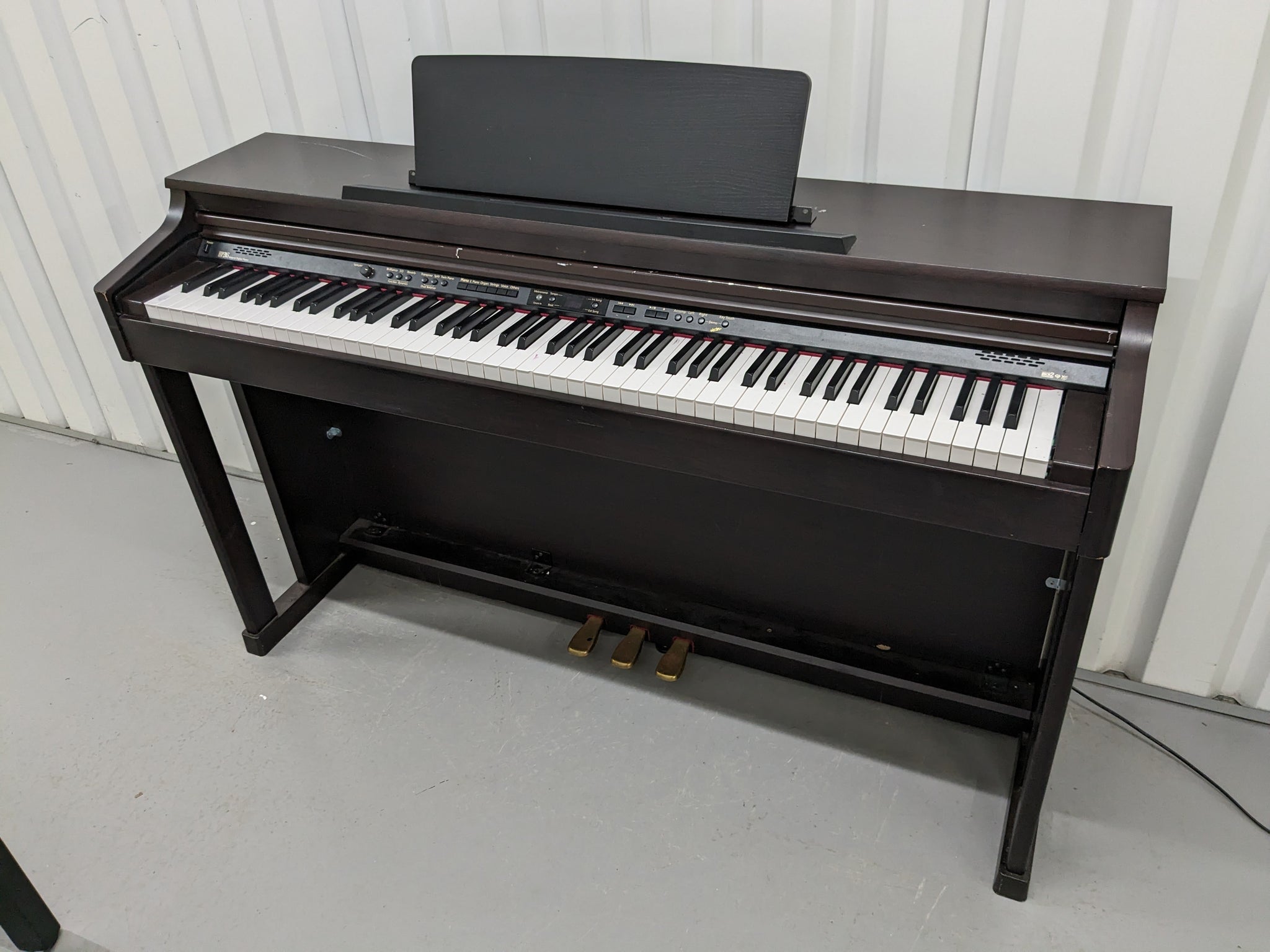 Roland HP203 digital piano and stool in dark rosewood finish stock